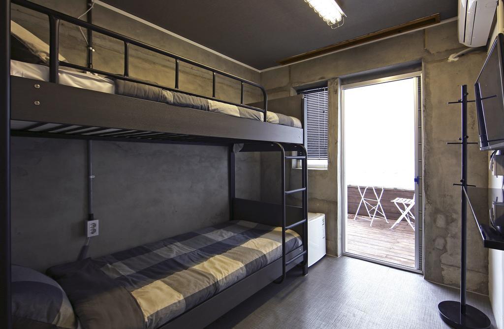 Mido Hostel Seogwipo Ruang foto