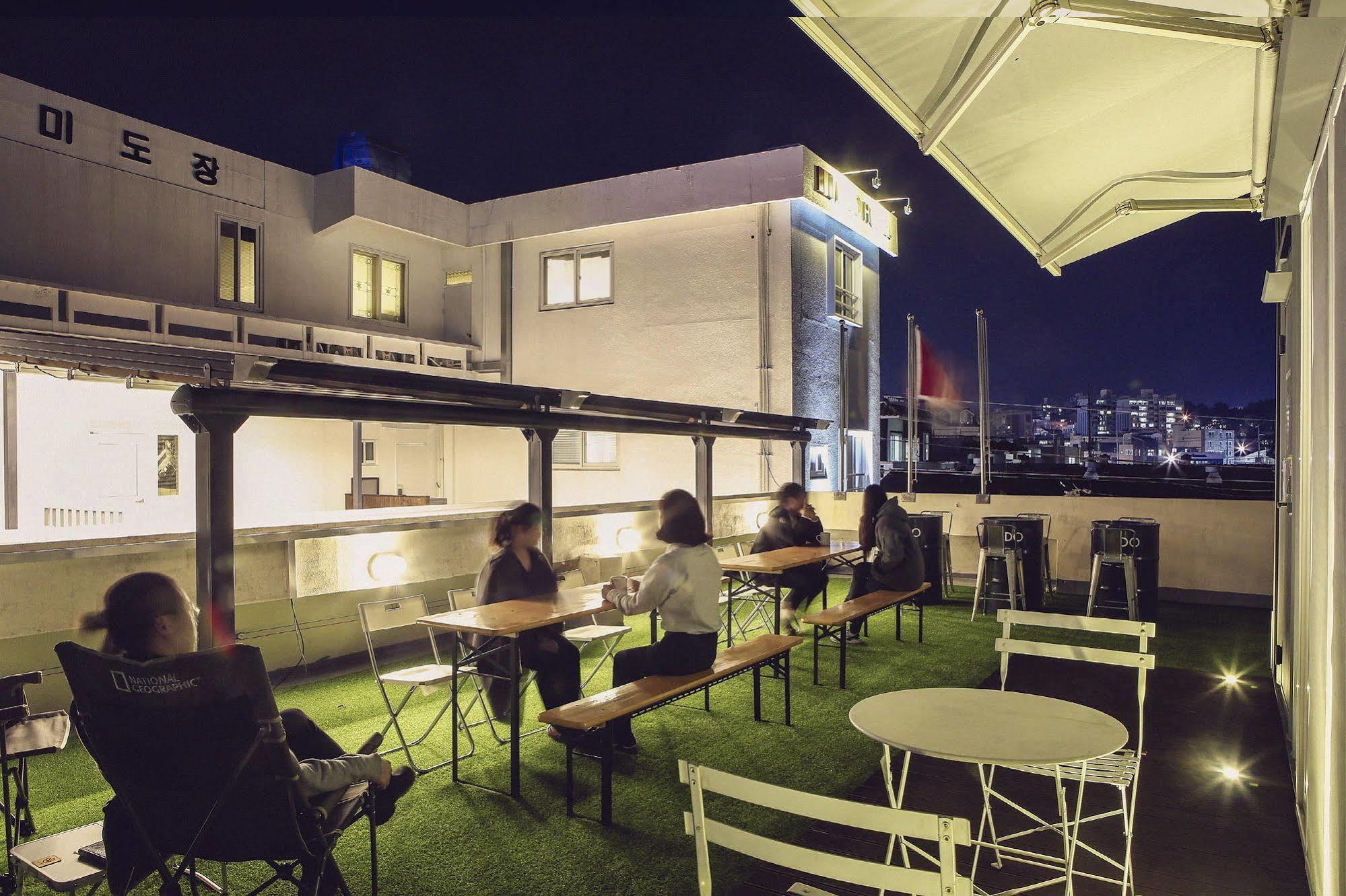 Mido Hostel Seogwipo Bagian luar foto